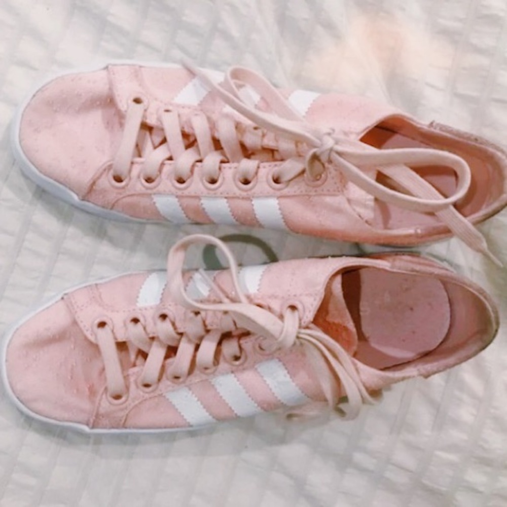 Adidas Sneakers